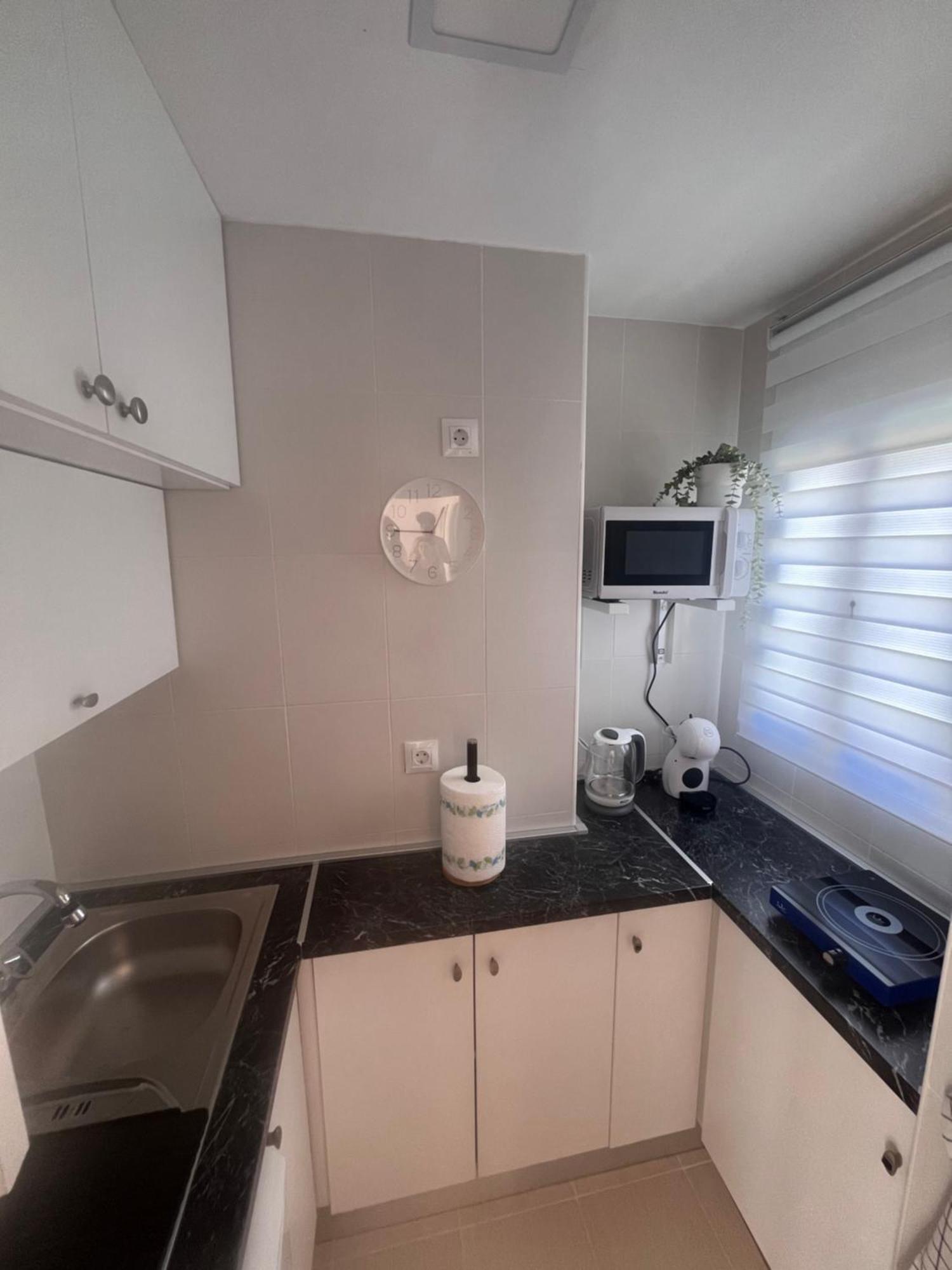 Apartamento Lidia Planta 2, La Carihuela 1ª Linea Playa, Vistas Mar, Buhardilla 1 Dormitorio, 40 M2, 1-3 Huesped, Terraza, Wifi Torremolinos Exterior photo