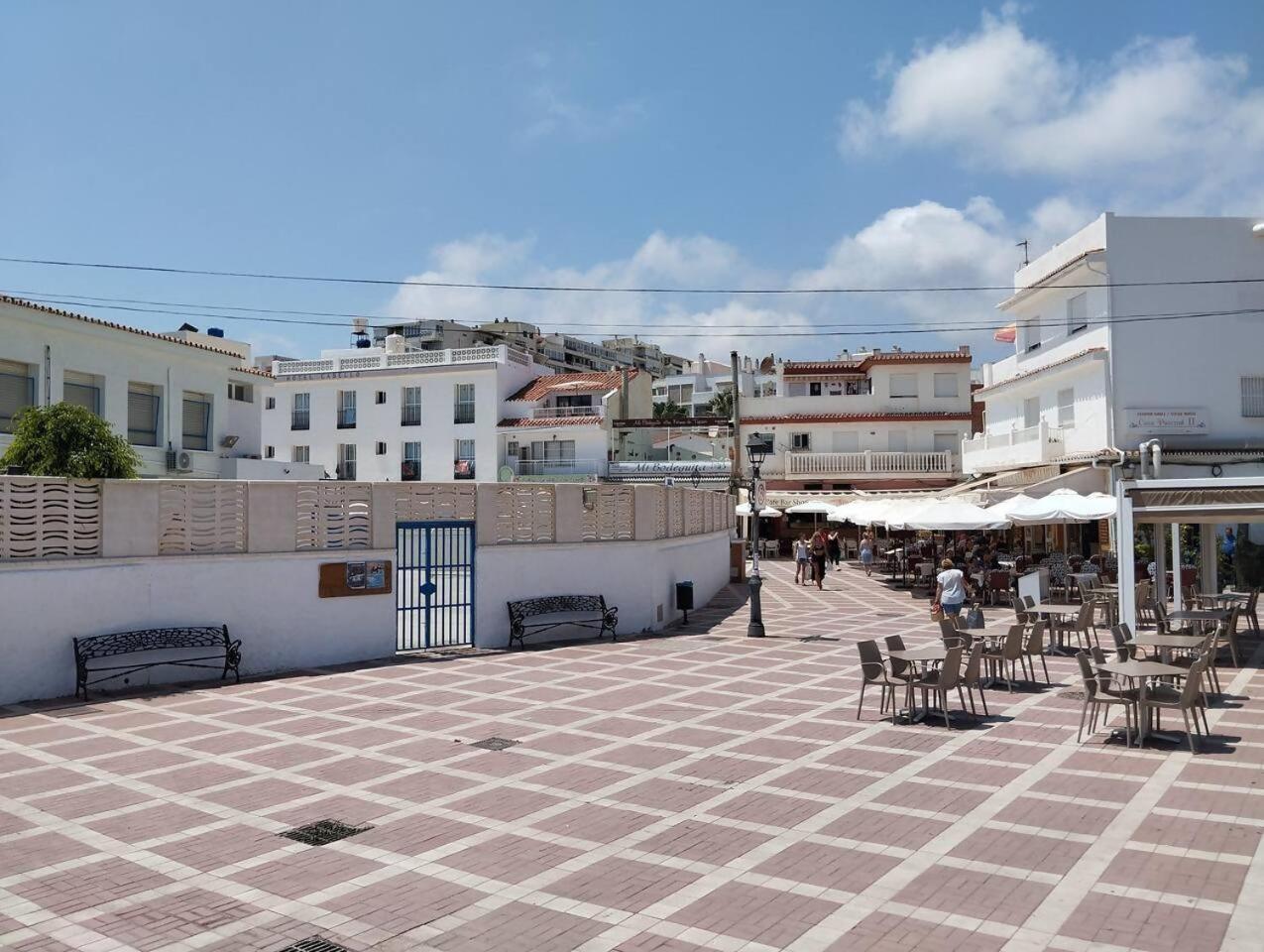 Apartamento Lidia Planta 2, La Carihuela 1ª Linea Playa, Vistas Mar, Buhardilla 1 Dormitorio, 40 M2, 1-3 Huesped, Terraza, Wifi Torremolinos Exterior photo