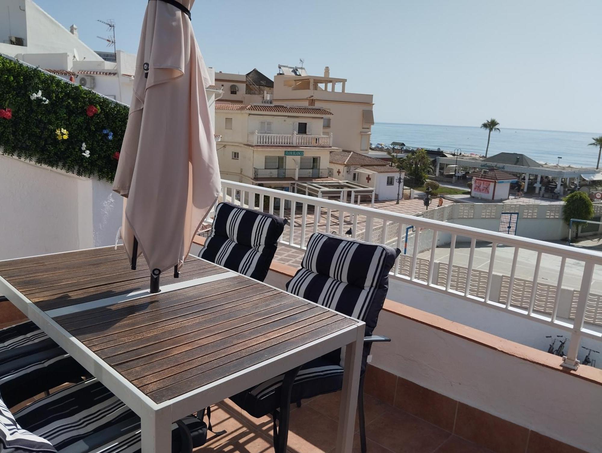 Apartamento Lidia Planta 2, La Carihuela 1ª Linea Playa, Vistas Mar, Buhardilla 1 Dormitorio, 40 M2, 1-3 Huesped, Terraza, Wifi Torremolinos Exterior photo